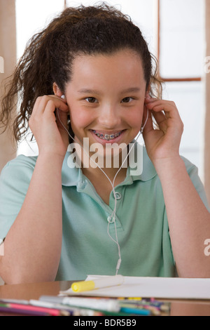 Listening to music Banque D'Images