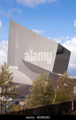 Royaume-uni, Angleterre, Salford Quays, Imperial War Museum North, par l'architecte Daniel Libeskind, fragment de l'air Banque D'Images