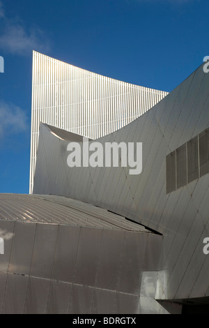 Royaume-uni, Angleterre, Salford Quays, Imperial War Museum North, par l'architecte Daniel Libeskind, extérieur Banque D'Images