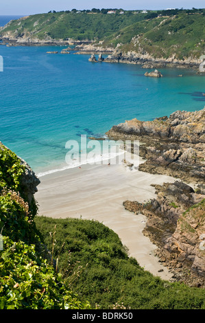 dh Moulin Huet Bay ST MARTIN GUERNESEY Plage de sable de la côte sud vue sur le sable cove des îles du canal de saint martins Banque D'Images