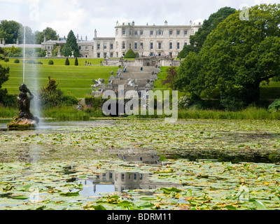 Maison et Jardins de Powerscourt Estate, près de Enniskerry, dans le comté de Wicklow, Irleand Banque D'Images