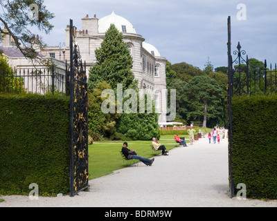 Maison et Jardins de Powerscourt Estate, près de Enniskerry, dans le comté de Wicklow, Irleand Banque D'Images