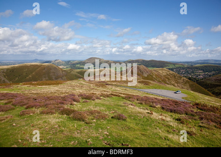 La recherche à travers les collines de Stretton depuis le sommet de la longue Mynd, Shropshire, Angleterre Banque D'Images