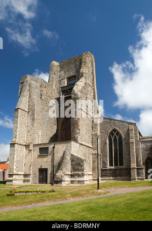 Royaume-uni, Angleterre, Norfolk, North Walsham, Église Paroissiale de St Nicholas tour en ruine Banque D'Images