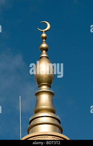 Mosquée de Wolverhampton et son minaret towers sur une journée ensoleillée Banque D'Images