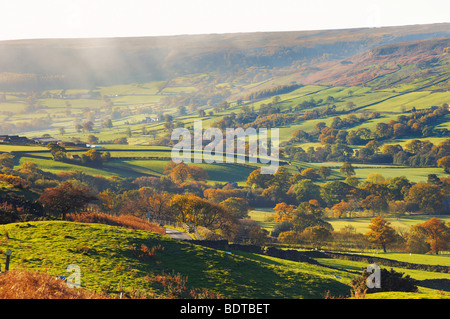 Farndale à l'ensemble de Dale, Parc National des North Yorkshire Moors, l'Angleterre. Banque D'Images