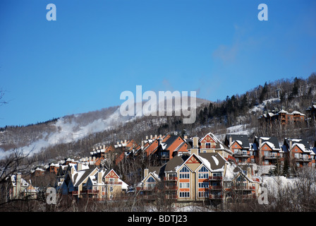 En hiver Station Mont Tremblant, Laurentides, Québec, Canada Banque D'Images