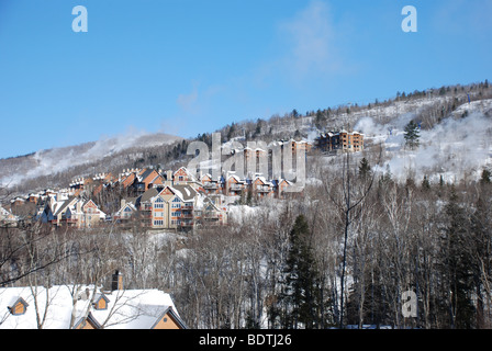 En hiver Station Mont Tremblant, Laurentides, Québec, Canada Banque D'Images