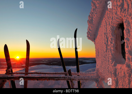 Snowbound abris sur le mont dundret en Laponie suédoise Banque D'Images