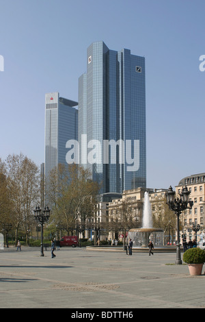 Tours jumelles de la Deutsche Bank, à Francfort sur le Main, Hesse, Allemagne Banque D'Images