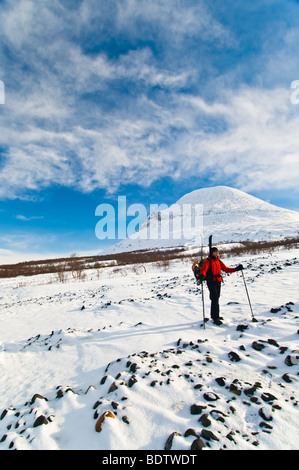 Ski de randonnée dans le massif de l'Akka, Laponie, Suède Banque D'Images