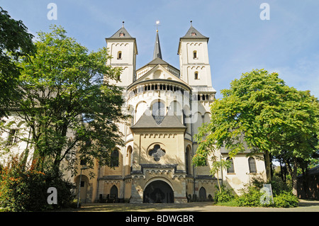 Nicholas' Church, anciennement l'église de l'abbaye de Brauweiler, un ancien monastère bénédictin, Pulheim, Pulheim, Rhénanie, Banque D'Images