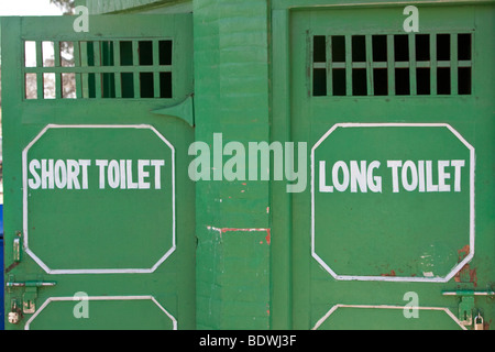 Katmandou, Népal. Toilettes publiques. Banque D'Images