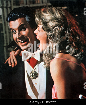 LOVE AT FIRST BITE 1979 Simon film avec George Hamilton et Susan St James Banque D'Images