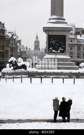 Londres : TRAFALGAR SQUARE DANS LA NEIGE Banque D'Images