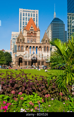 Boston Copley Square et église de la Trinité et la John Hancock Tower Banque D'Images