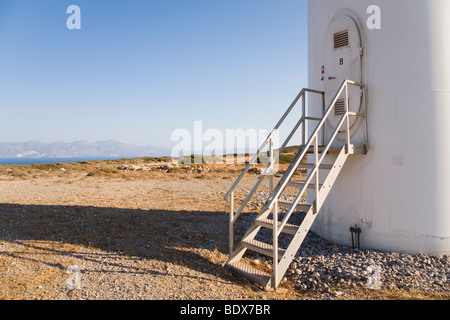 Éoliennes en exploitation de l'énergie éolienne park près du cap Ioanis en Crète, Grèce. Banque D'Images