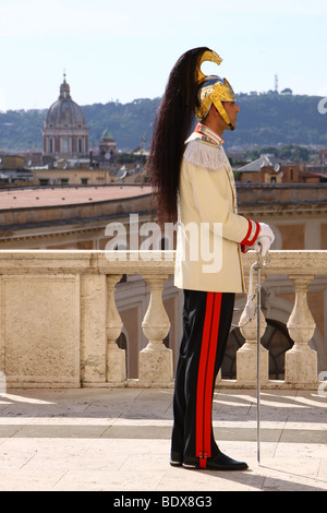 L'Italien garde d'honneur au Quirinal, le palais présidentiel italien, Rome. Banque D'Images