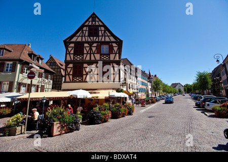 Restaurants dans le centre-ville historique de Colmar, Colmar, Alsace, France, Europe Banque D'Images