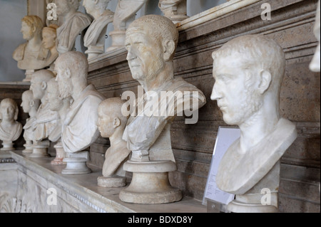 Divers bustes en marbre, Musées du Capitole, Rome, Italie, Europe Banque D'Images