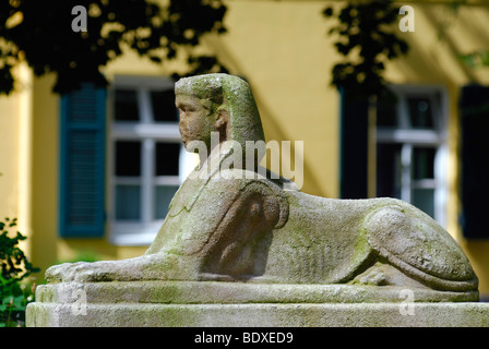 Sphinx historique figure devant la mairie de quartier de Bergedorf, Hambourg, Allemagne, Europe Banque D'Images