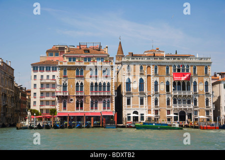 Hotel Bauer Il Palazzo et Palazzo Giustinian sur le Grand Canal, Venise, Italie, Europe Banque D'Images