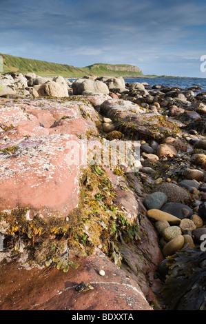 Isle of Arran, Drumadoon Point à partir de la grotte près de Kings Banque D'Images