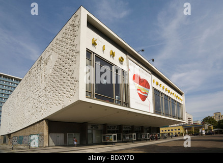 Premiere-cinéma Cinema International, la Karl-Marx-Allee, Friedrichshain, Berlin, Germany, Europe Banque D'Images