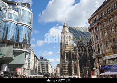 Autriche, Vienne, Stephansplatz, cathédrale Saint-Étienne un après-midi d'été Banque D'Images