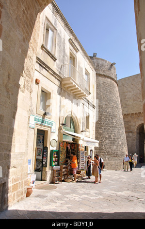 Porta Alfonsina, Vieille Ville, Otranto, Lecce Province, Région des Pouilles, Italie Banque D'Images