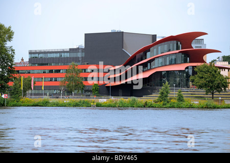 Théâtre Hans Otto sur la rivière Havel à Potsdam, Brandebourg, Allemagne, Europe Banque D'Images