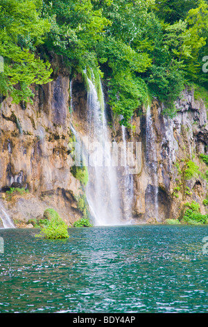 Cascades, Plitvicka Jezera, le parc national des Lacs de Plitvice, Croatie, Europe, Lika-Senj Banque D'Images