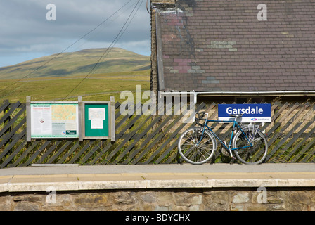 Location sur la plate-forme de Garsdale, sur la ligne Settle-Carlisle, Yorkshire Dales National Park, North Yorkshire, England UK Banque D'Images