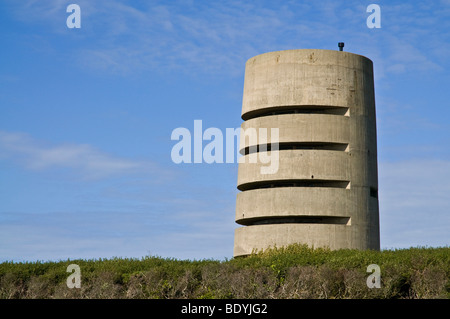 dh Pleinmont Tower TORTEVAL GUERNESEY Guerre mondiale allemande deux ii tour d'observation en béton fortifications canal îles occupé nazi île Banque D'Images