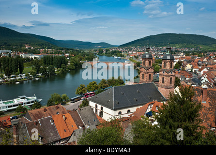 Méandre de la rivière principale, Saint Jakobus, église paroissiale de St Jacob, Miltenberg, Bavaria, Germany, Europe Banque D'Images