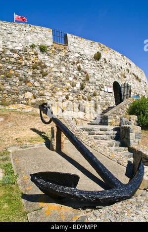 Dh gris FORT ST PIERRE DU BOIS D'ANCRAGE GUERNESEY Shipwreck museum Rocquaine Bay Tour Martello fortress Banque D'Images