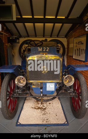 Une Panhard et Levassor motorcar construit en 1899 au salon de Gressenhall musée de la vie rurale dans la région de North Norfolk Uk Banque D'Images
