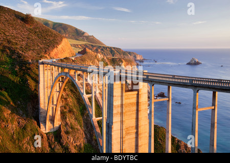 Bixby Creek Bridge. Côte de Big Sur. La Californie. Banque D'Images