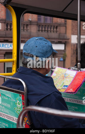 Visiter Belfast dans un bus à toit ouvert 2009 Banque D'Images