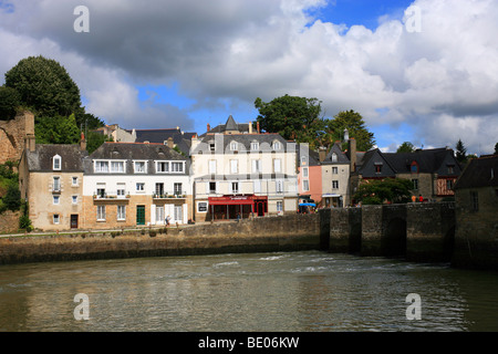 Vue sur Rue Martin de la Place Sauveur sur Riviere de Treauray, Saint-goustan, Auray, Morbihan, Bretagne, France Banque D'Images