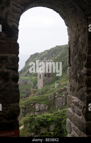 Cornish tine Mine, papule Trewavas près de Porthleven Banque D'Images