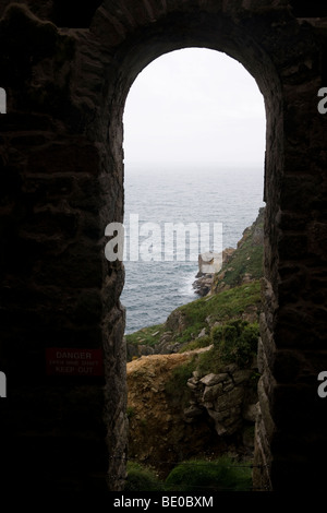 Cornish tine Mine, papule Trewavas près de Porthleven Banque D'Images