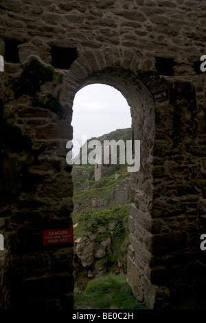 Cornish tine Mine, papule Trewavas près de Porthleven Banque D'Images