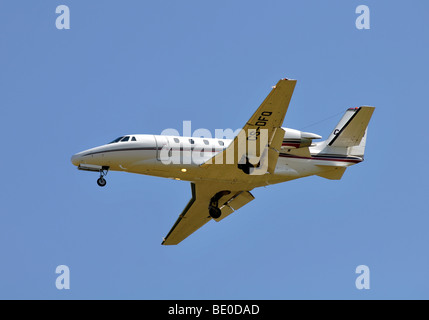 Cessna Citation avions qui atterrissent à l'Aéroport International de Birmingham, England, UK Banque D'Images