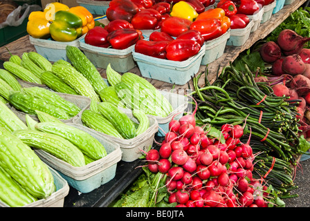 Des légumes frais à un marché de producteurs au Minnesota Banque D'Images