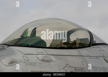 Le bloc 60 version du F-16 apporte les fonctionnalités les plus avancées de ce combat polyvalent. Banque D'Images
