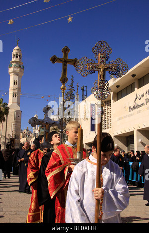 Bethléem, la procession de Noël orthodoxe grec en place de la Crèche Banque D'Images