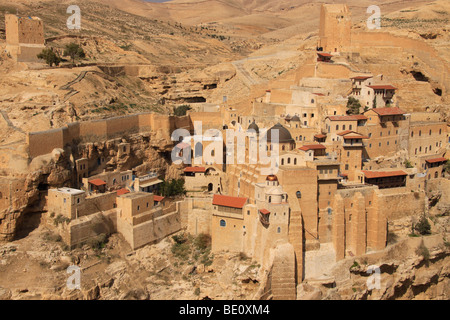 Désert de Judée, Monastère grec-orthodoxe Mar Saba sur la pente de l'Oued Cédron Banque D'Images