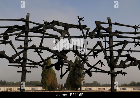 Monument International sculpture par Nandor Glid, camp de concentration de Dachau, Allemagne Banque D'Images