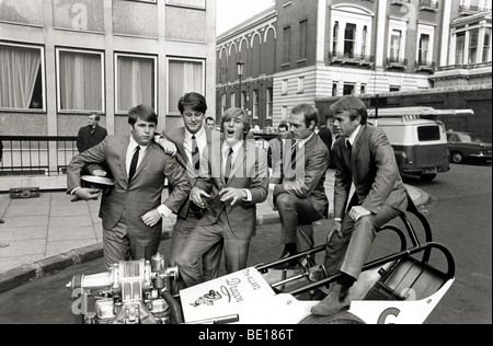 BEACH BOYS à l'extérieur de la maison EMI, Manchster Square, Londres en novembre 1964 Banque D'Images